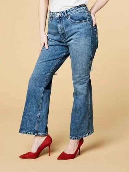 jeans for petite shape edited 4 jeans for petite shape edited Put on your Style with Stylones.